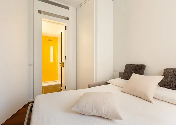 Apartment Guesthost - Tiny Near Station *