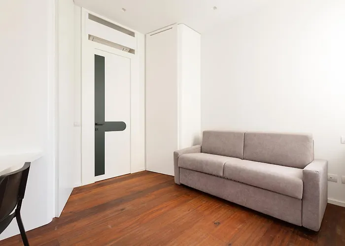 Apartment Guesthost - Tiny Near Station *