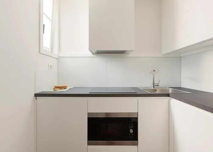 Apartment Guesthost - Tiny Near Station *